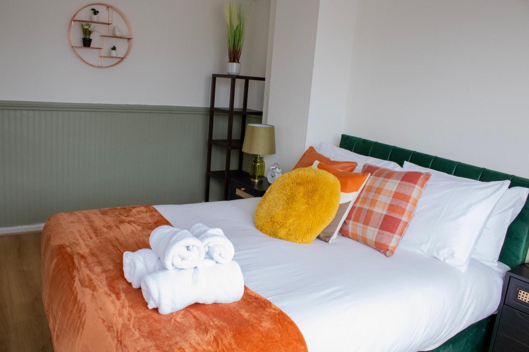 Harvard House, Stylish 3 Bedroom House In Solihull 5 Mins To The Nec, Bhx ,Jlr With Free Parking Μπέρμιγχαμ Εξωτερικό φωτογραφία
