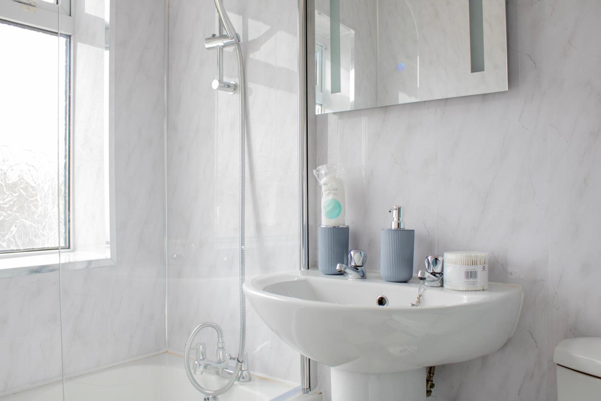Harvard House, Stylish 3 Bedroom House In Solihull 5 Mins To The Nec, Bhx ,Jlr With Free Parking Μπέρμιγχαμ Εξωτερικό φωτογραφία